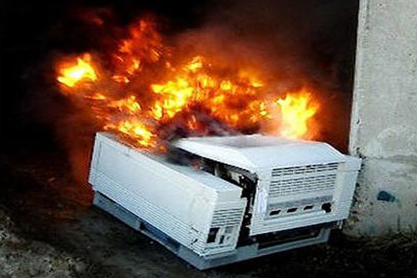 华盛消防炮塔：假期结束了，回来上班可千万不能忘了这件事！
